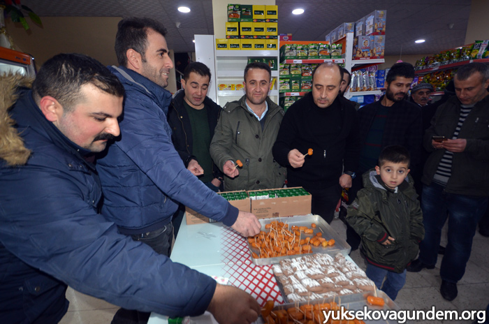 Yüksekova'da yeni bir AVM açıldı 9