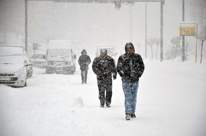 Yüksekova'da kar yağışı 8