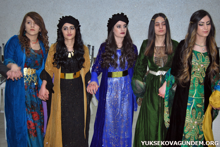 Yüksekova Farabi Teknik ve Anadolu lisesi moral depoladı 137
