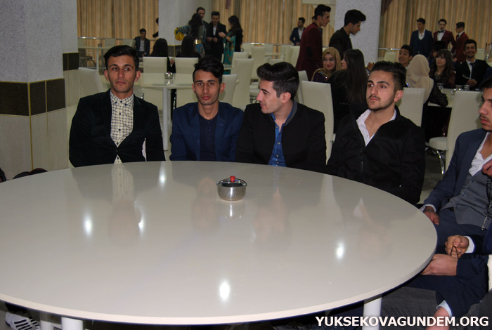 Yüksekova Farabi Teknik ve Anadolu lisesi moral depoladı 50