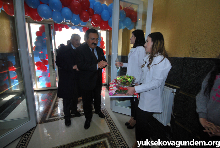 Yüksekova'da yeni bir hotel hizmete açıldı 25