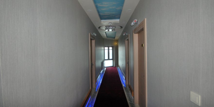 Yüksekova'da yeni bir hotel hizmete açıldı