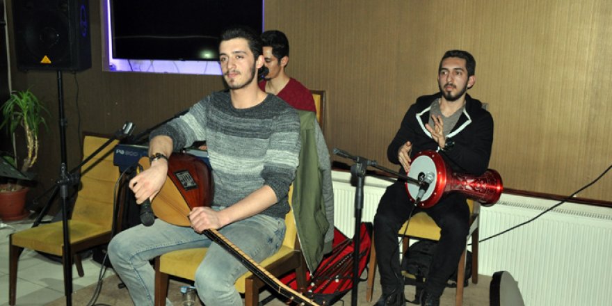 Özel Yüksekova Temel Lisesi'nin moral gecesi