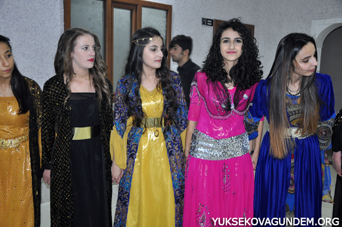 YGS sınavı öncesi öğrenciler moral depoladı 102