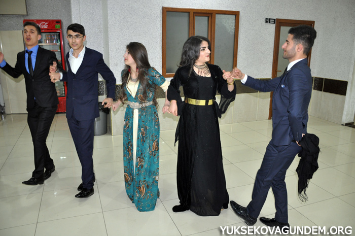 YGS sınavı öncesi öğrenciler moral depoladı 115