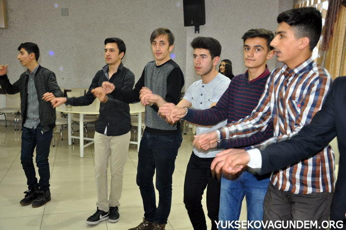 YGS sınavı öncesi öğrenciler moral depoladı 86