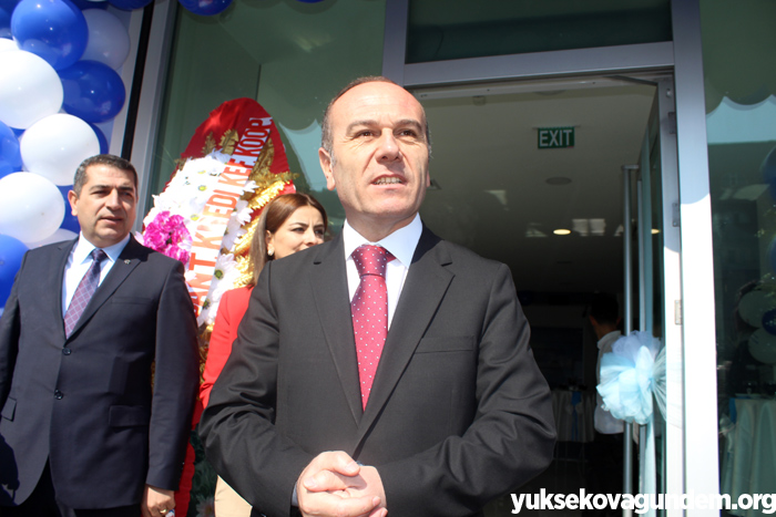 Yüksekova'da ilk özel banka şubesi açıldı 4