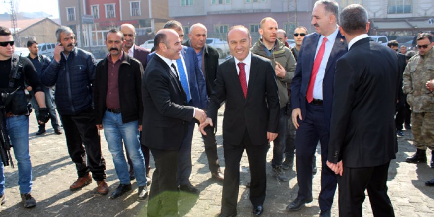 Yüksekova'da ilk özel banka şubesi açıldı