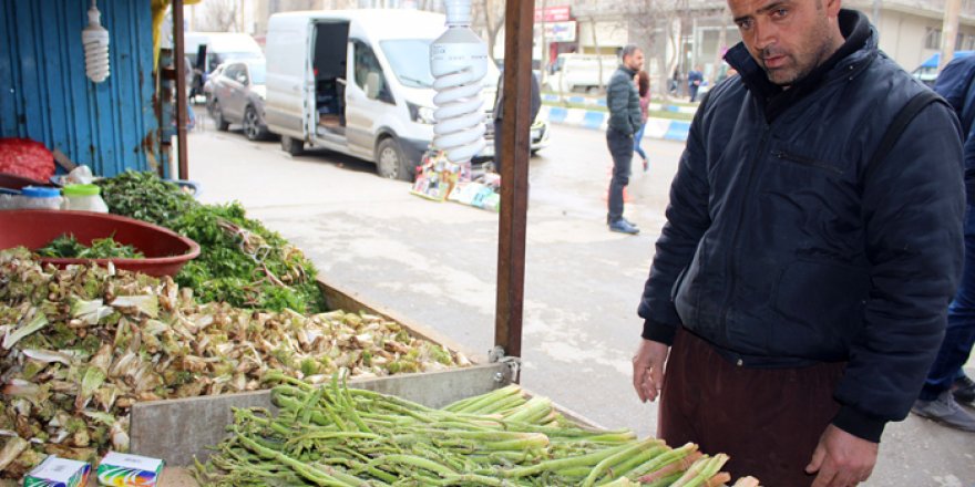 Her derde deva uçkun, tezgahlarda ki yerini aldı