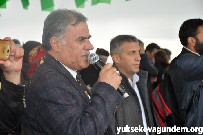 HDP ve DBP'den Yüksekova'da 'Hayır' mitingi 16
