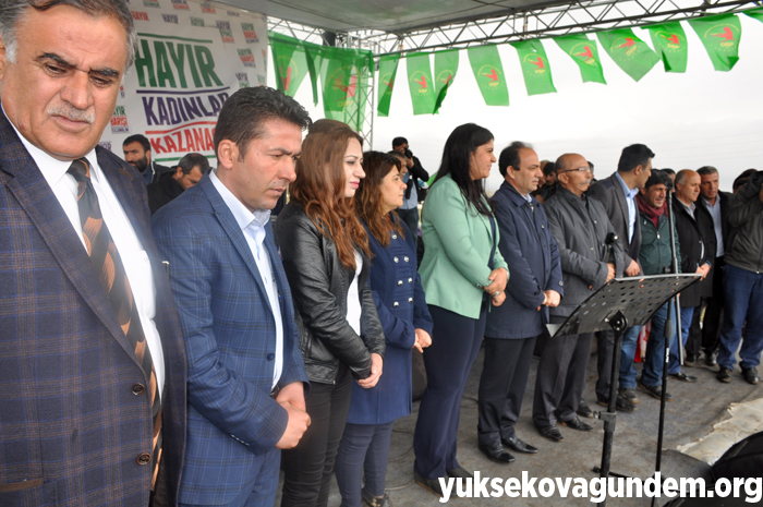 HDP ve DBP'den Yüksekova'da 'Hayır' mitingi 17
