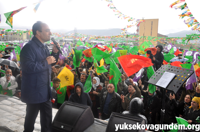 HDP ve DBP'den Yüksekova'da 'Hayır' mitingi 23
