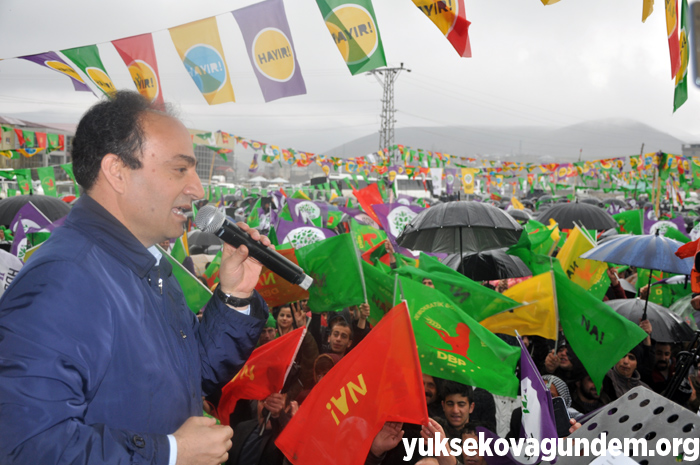 HDP ve DBP'den Yüksekova'da 'Hayır' mitingi 6