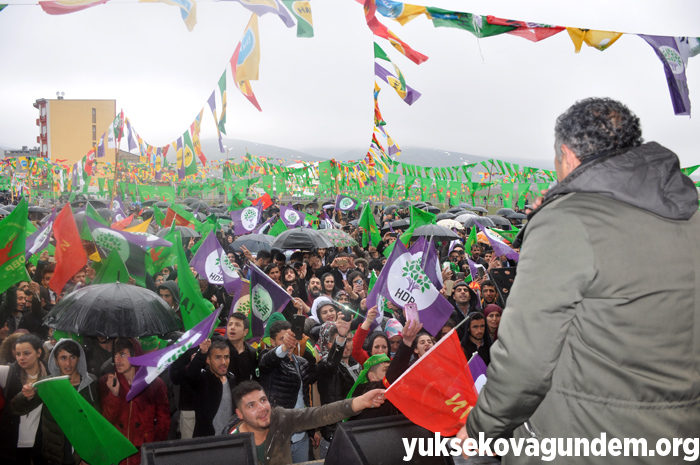 HDP ve DBP'den Yüksekova'da 'Hayır' mitingi 9