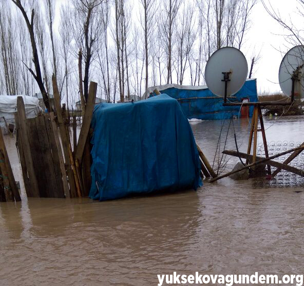 Yüksekova sular altında kaldı 7