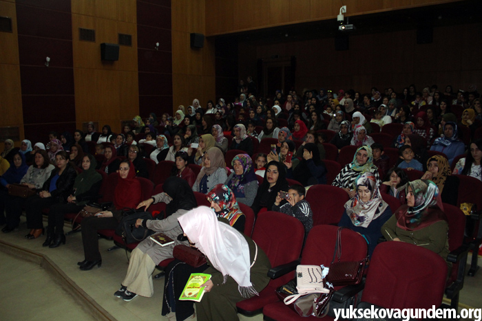 Yüksekova Aile Destek Merkezi mevlid programı düzenledi 20