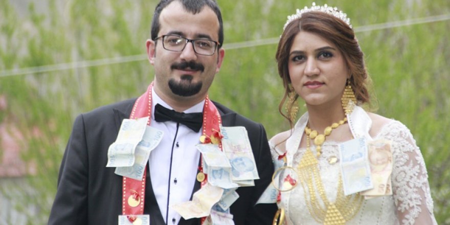 Hakkarili plastik cerrah uzmanına görkemli düğün