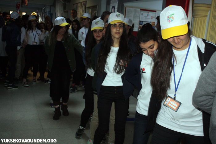 Yüksekova'da 4006 TÜBİTAK bilim fuarı yoğun ilgi gördü 24