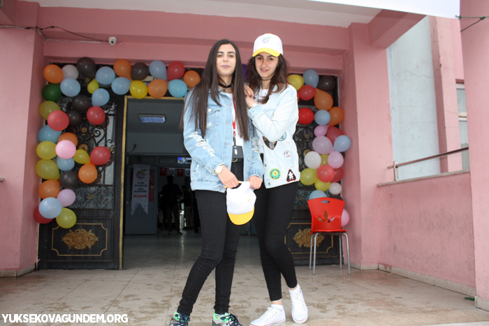 Yüksekova'da 4006 TÜBİTAK bilim fuarı yoğun ilgi gördü 30