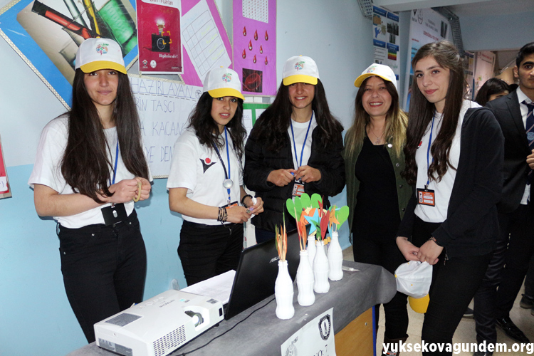 Yüksekova'da 4006 TÜBİTAK bilim fuarı yoğun ilgi gördü 9
