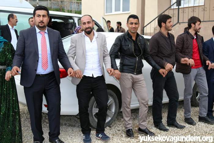 Şener Ailesinin Mutlu Günü 13