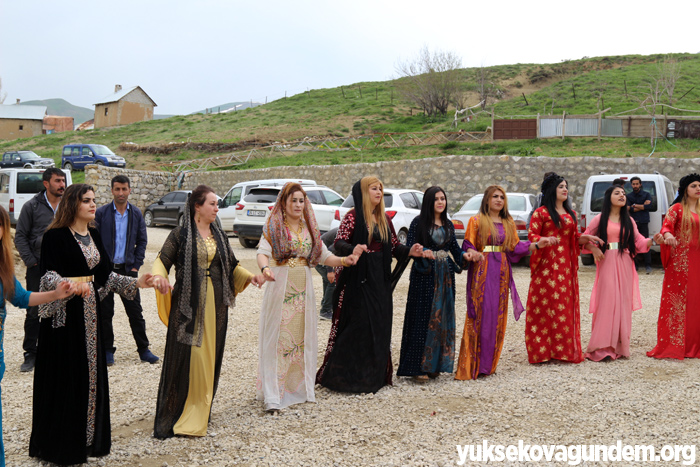 Şener Ailesinin Mutlu Günü 70