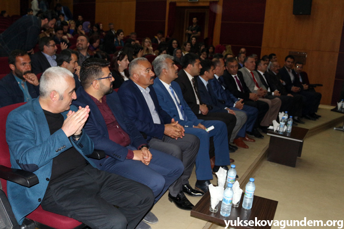 Yüksekova'da resim sergisi ve sertifika töreni 10