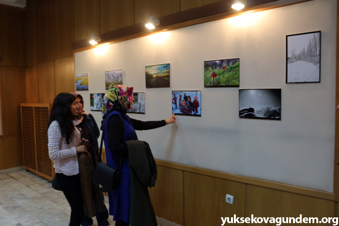 Yüksekova'da resim sergisi ve sertifika töreni 17