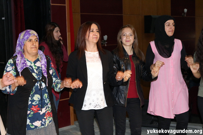 Yüksekova'da anneler günü kutlandı 11