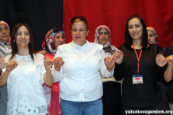 Yüksekova'da anneler günü kutlandı 24
