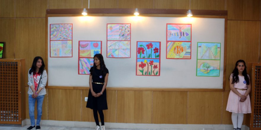 Yüksekova'da Yeşilay temalı resim sergisi