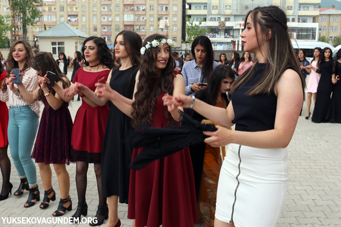 Yüksekova'da Bahar şenliği ve mezuniyet töreni 55