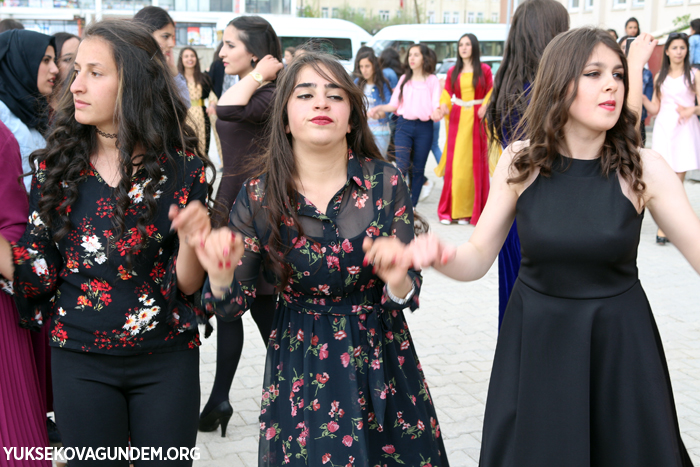 Yüksekova'da Bahar şenliği ve mezuniyet töreni 57
