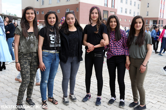 Yüksekova'da Bahar şenliği ve mezuniyet töreni 65