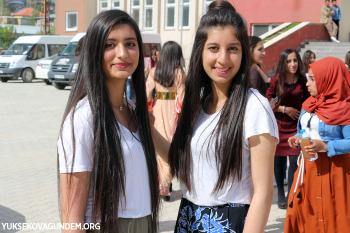 Yüksekova'da Bahar şenliği ve mezuniyet töreni 76