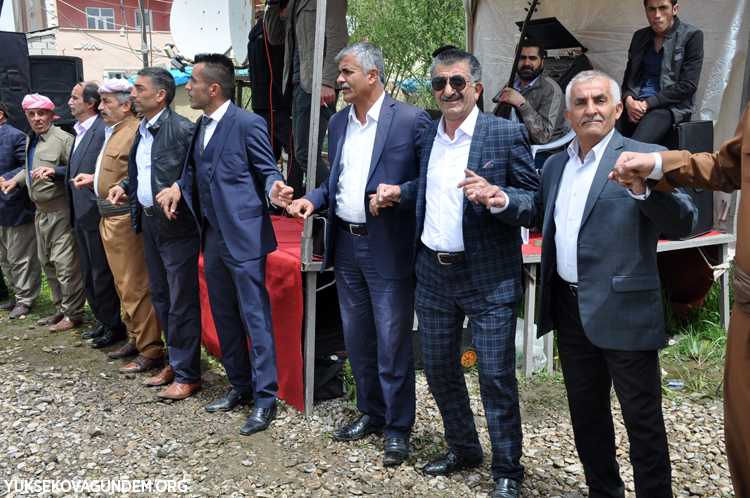 Atak ailesinin mutlu günü 104