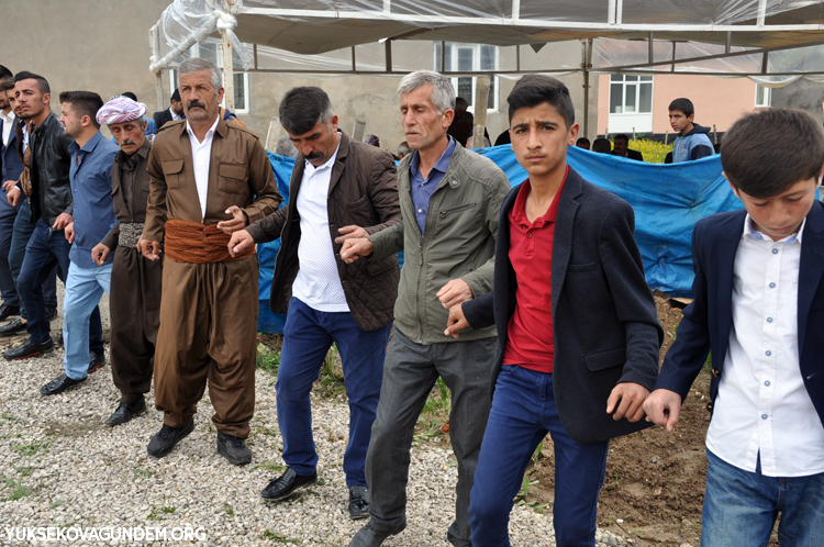 Atak ailesinin mutlu günü 126