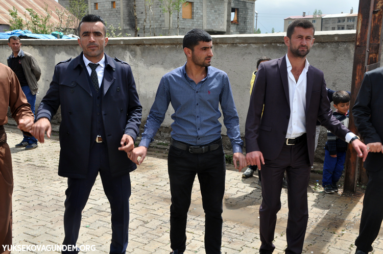 Atak ailesinin mutlu günü 171
