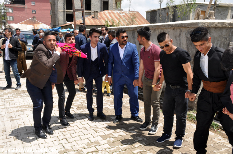Atak ailesinin mutlu günü 178