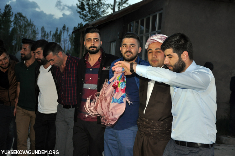 Atak ailesinin mutlu günü 60