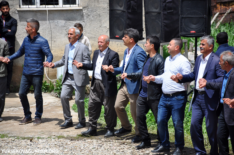 Atak ailesinin mutlu günü 95