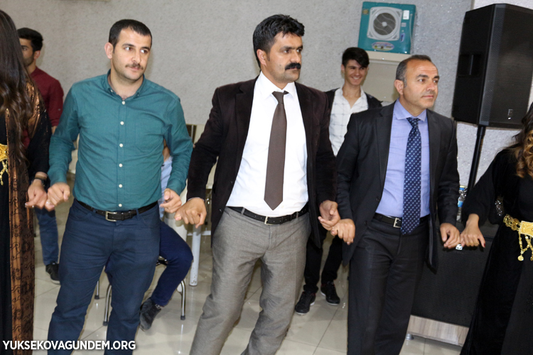 Yüksekova Mesleki ve Teknik Anadolu Lisesi'nin mezuniyet gecesi 66