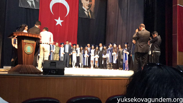 Yüksekova'da resim sergisi ve mezuniyet töreni 18