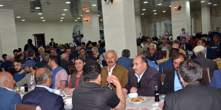Yüksekova HDP ve DBP'den iftar yemeği