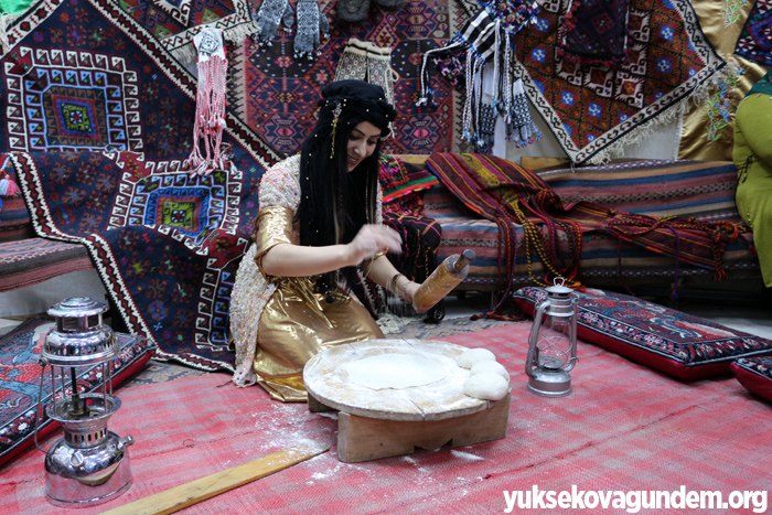 Yüksekova'da Yılsonu Sergisi 34