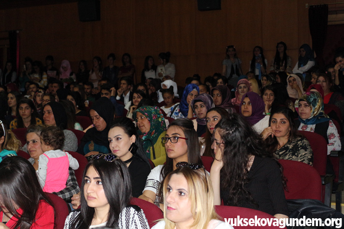 Yüksekova'da Yılsonu Sergisi 8