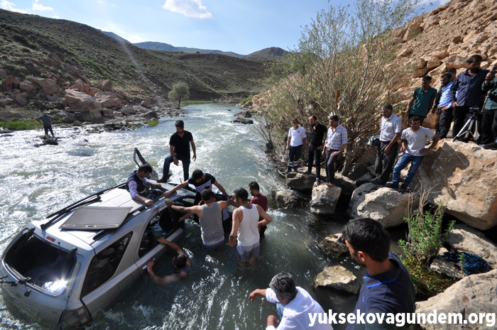 Yüksekova'da feci kaza: 1 ölü, 5 yaralı, 3 kayıp 18