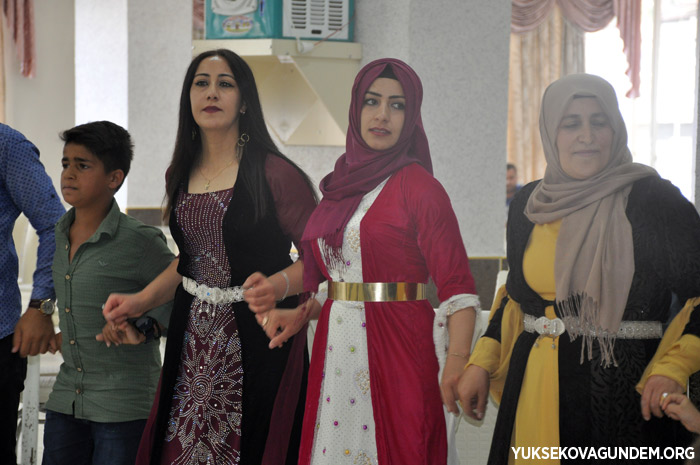 Kurtdiş ailesinin mutlu günü 23