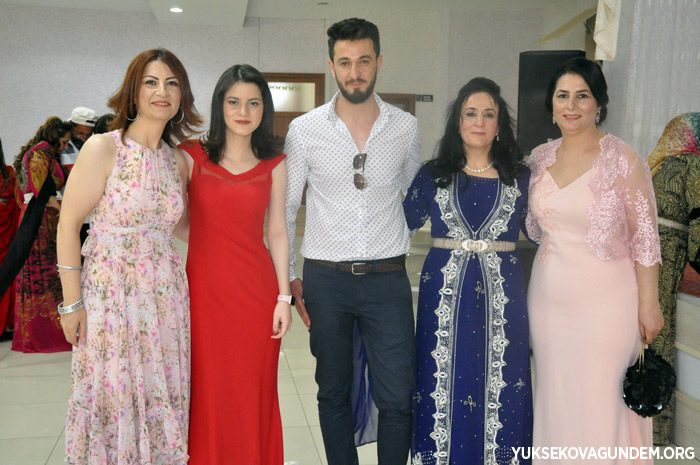 Kurtdiş ailesinin mutlu günü 25