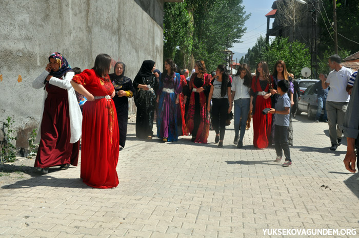 Kurtdiş ailesinin mutlu günü 26